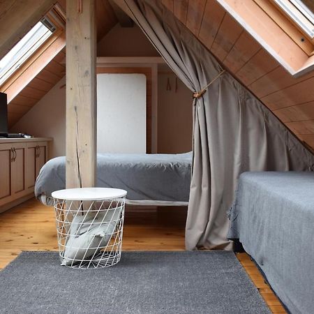 Petit Duplex De Charme Sous Les Toits Du Mont-Dore Exterior photo